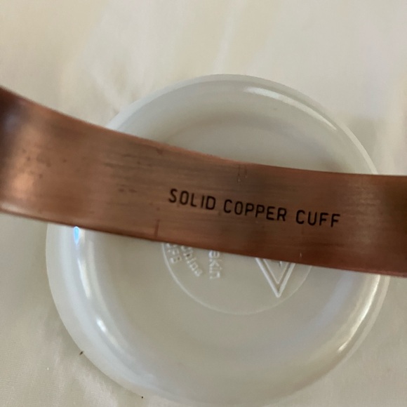 Copper cuff style bracelet - Picture 3 of 3